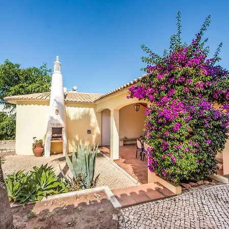 Pardal Villa *