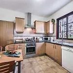 Pardal Villa *